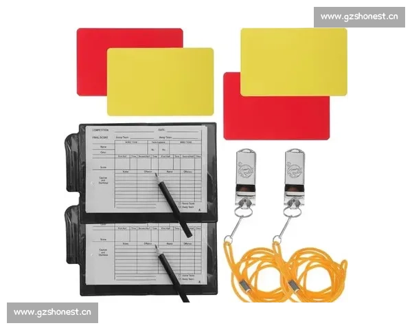 足球比赛红牌黄牌判罚规则演变与裁判执法尺度及比赛公平影响解析 - 副本 - 副本 (2)